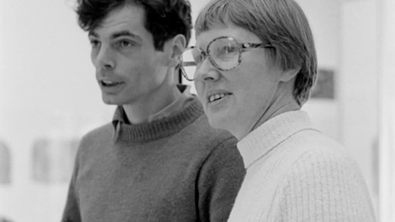 Betty Collings (right) with artist Richard Tuttle (left) in Hopkins Hall, The Ohio State University, 1977. Courtesy of The Ohio State University Archives.