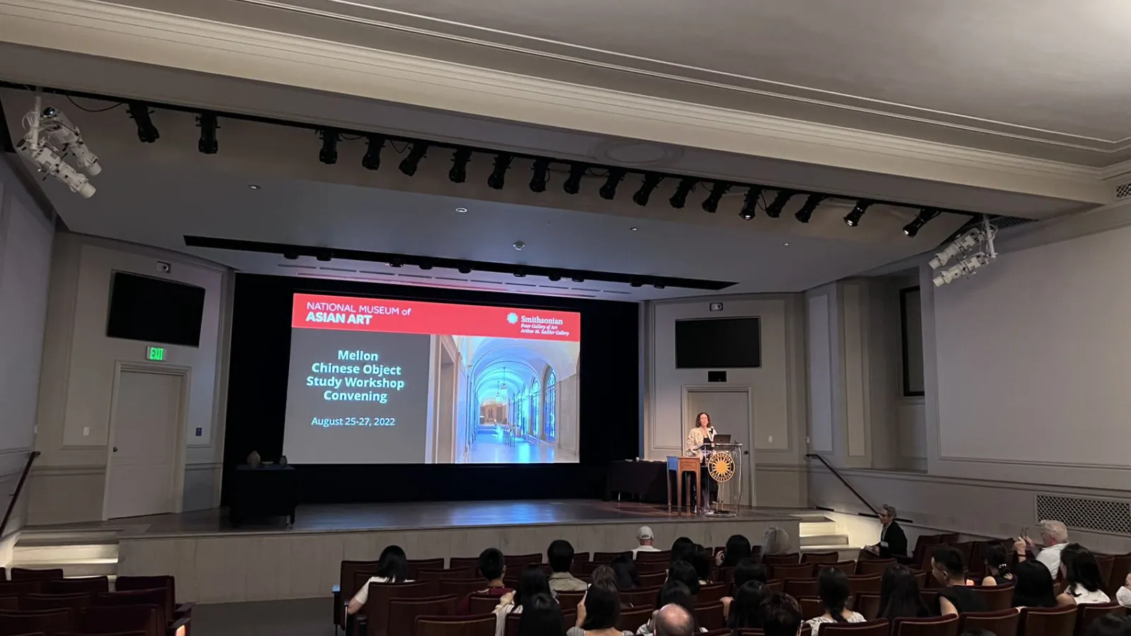 a presentation being presented at the Mellon Chinese Object Study Workshop Convening.