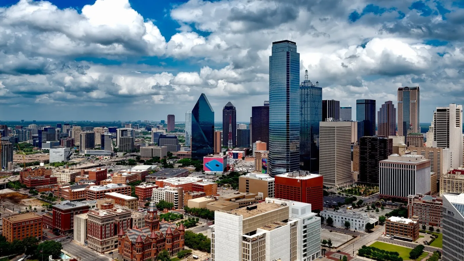 skyline of downtown Dallas, Texas