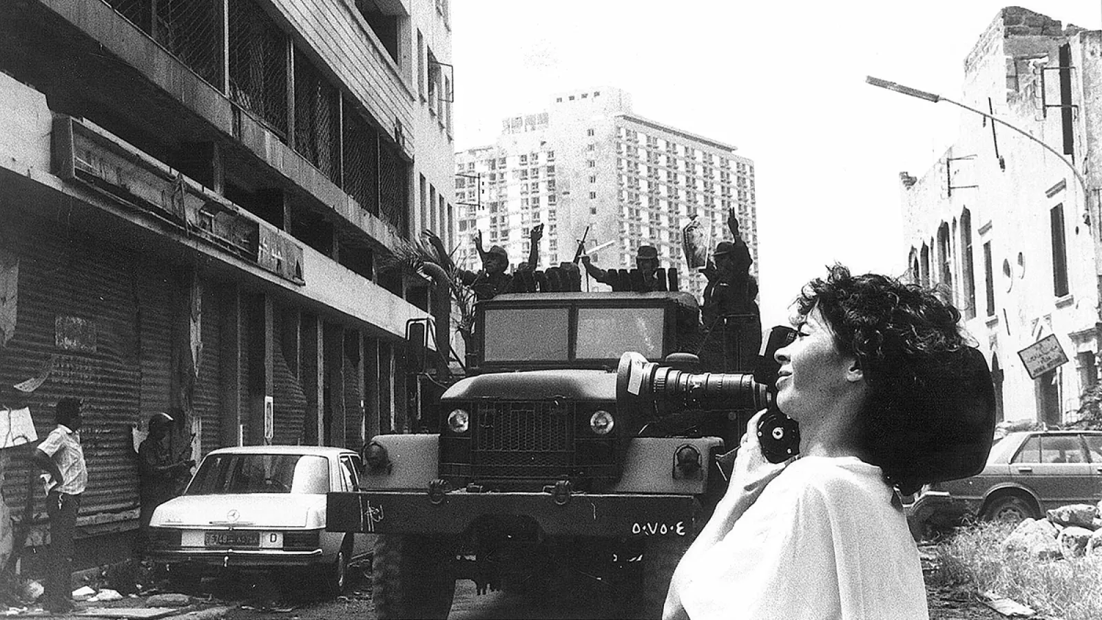Jocelyne Saab filming Beirut, My City (1982). Photo by Farida Hamak.