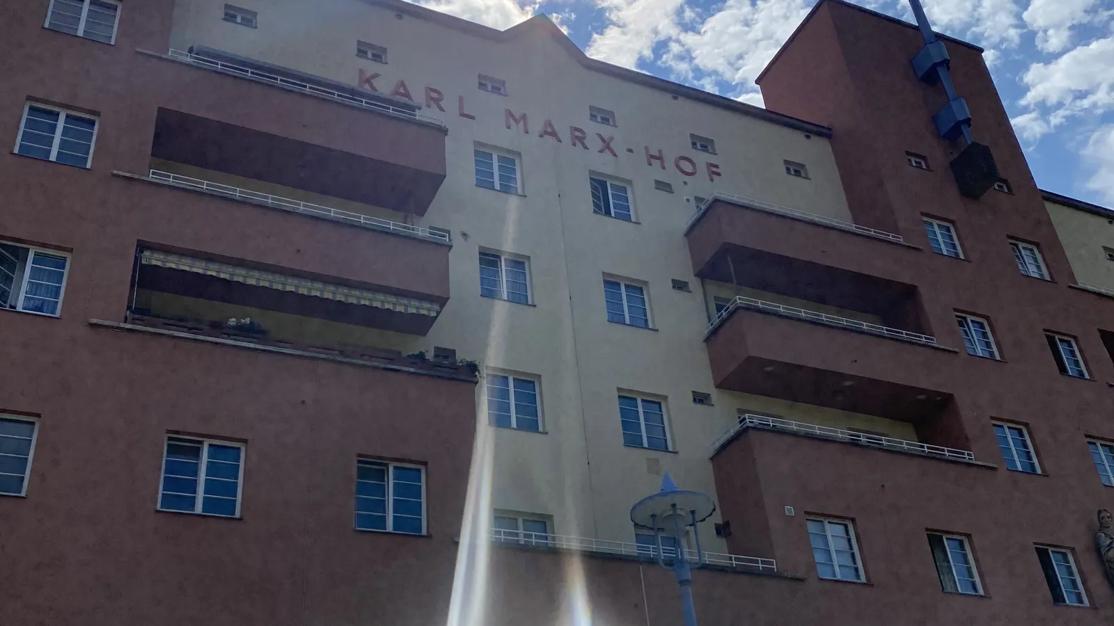 a building in Europe labeled "Karl Marx-HOF" 