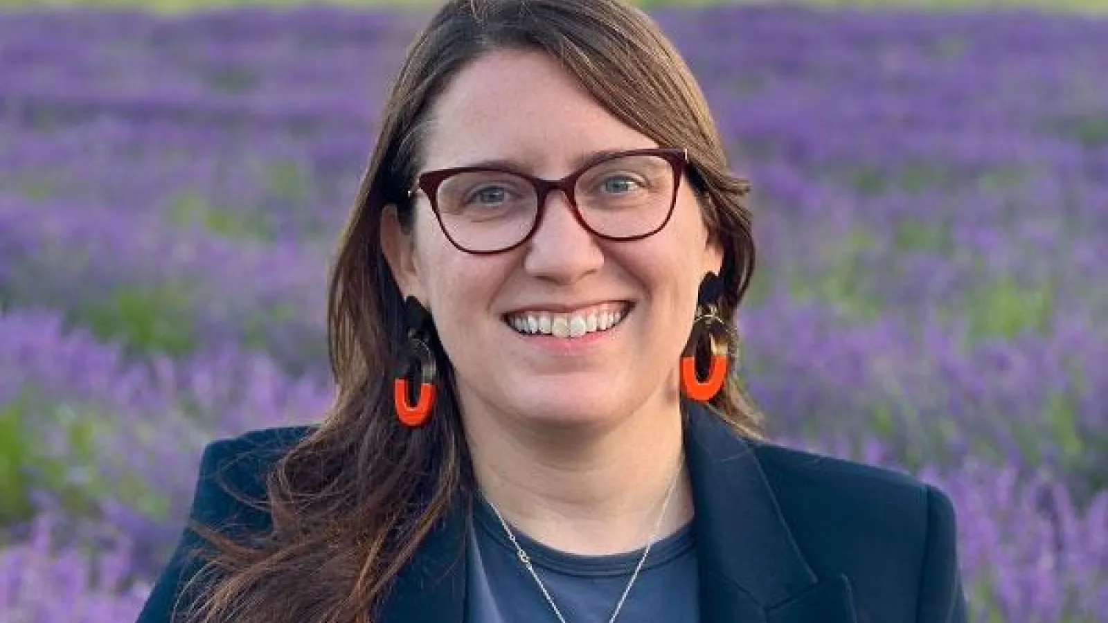 Lauren Tilton headshot