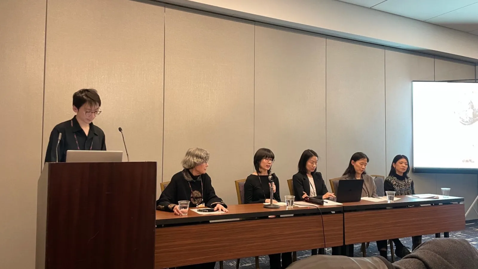 Keyu Yan presenting at CAA conference
