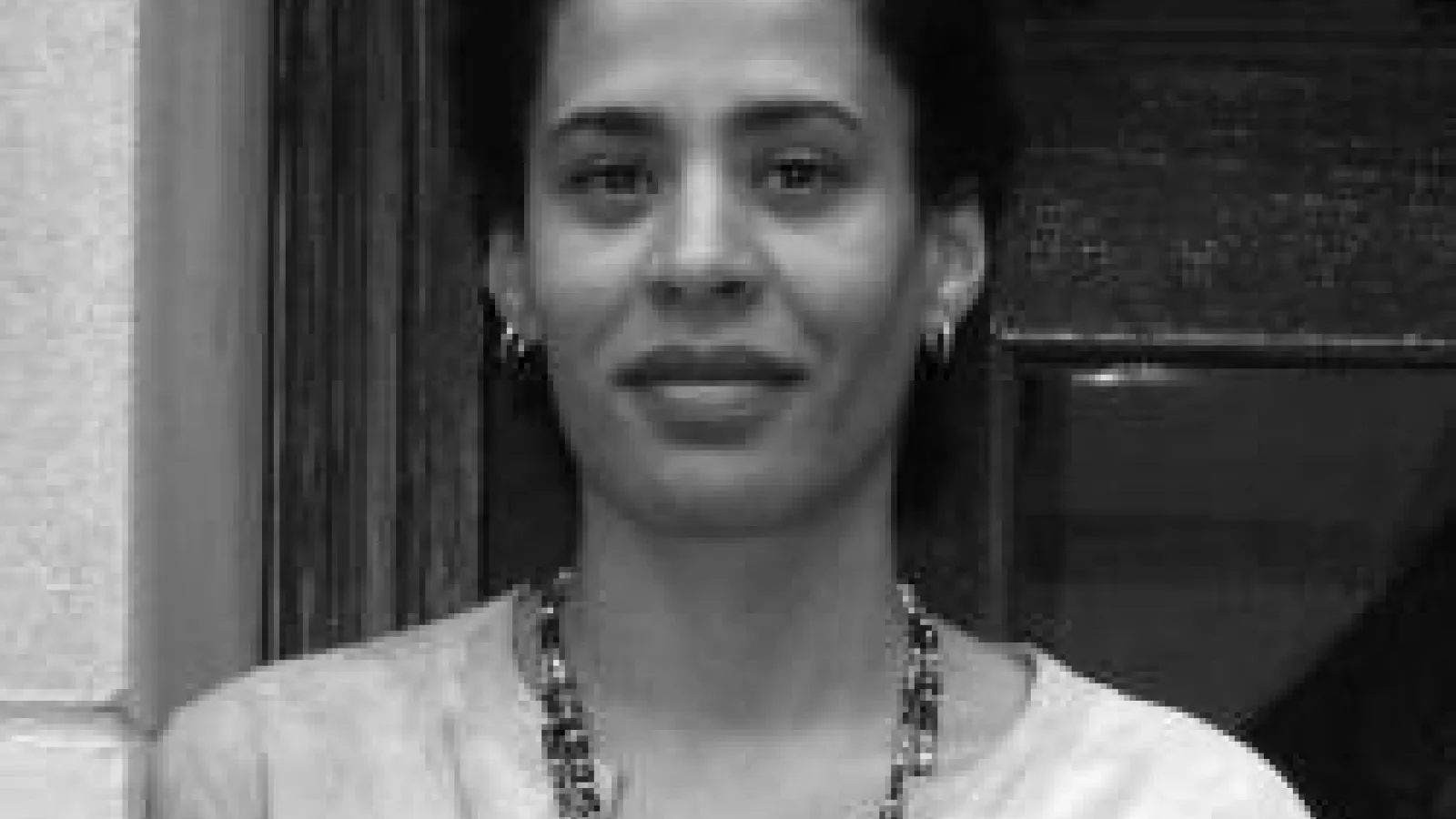 Lisa Dent in black and white 