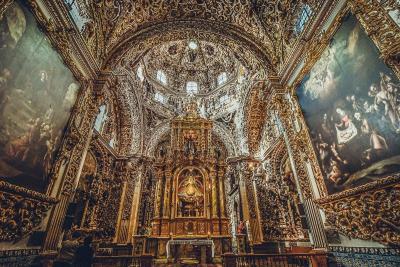 Juan de Cuenca, Agustín Hernández, and Diego de Gorozope, Chapel of Our Lady of the Rosary, 1690. Church of Santo Domingo, Puebla, Mexico.