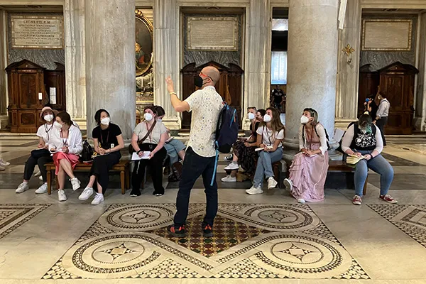 Karl Whittington teaching in Santa Maria Maggiore in Rome