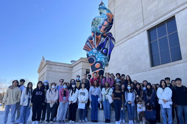 Students posing in front of the Cincinnati Art Museum.