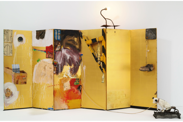 Robert Rauschenberg, Gold Standard, created during the performance Twenty Questions with Bob Rauschenberg, 1964. Image courtesy of the Rauschenberg Foundation.