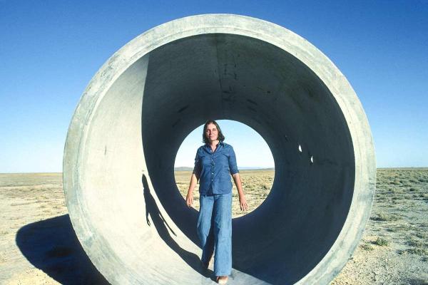 Nancy Holt