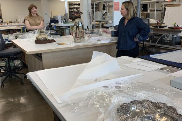 people being presented to in a lab/studio setting