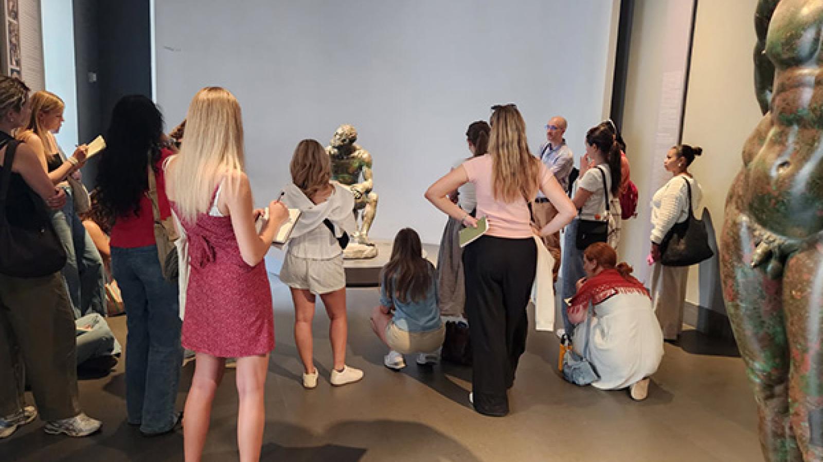 Students visit the Palazzo Massimo alle Terme in Rome