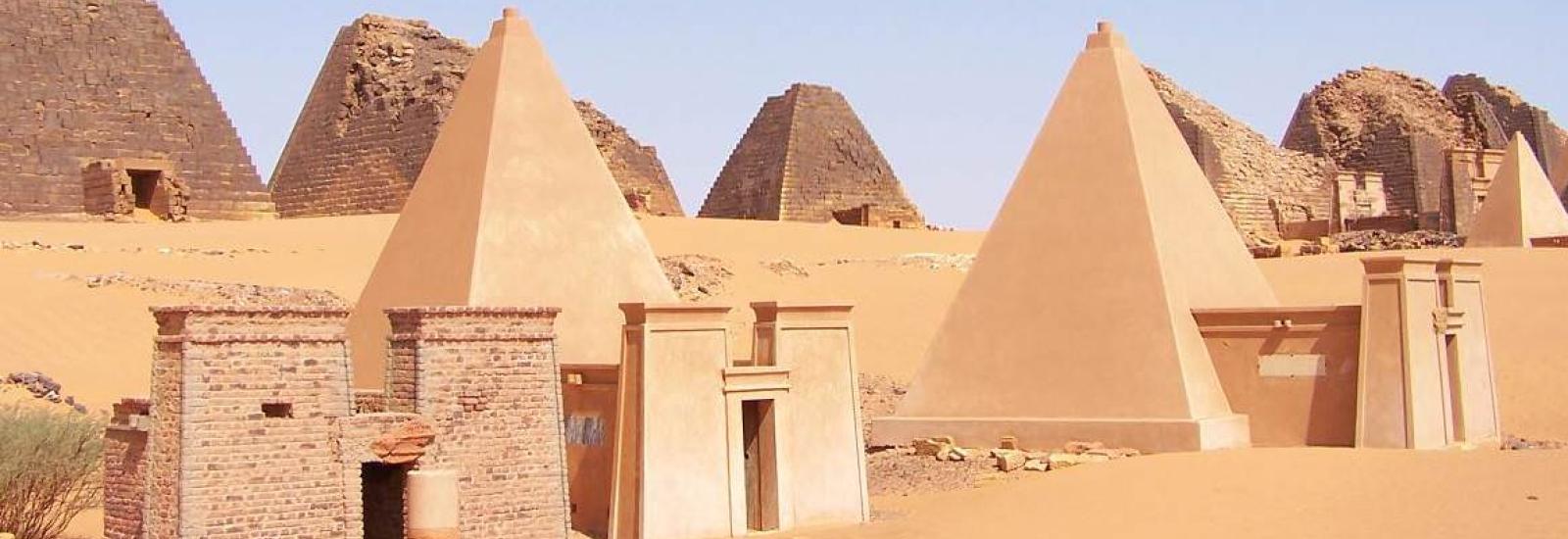 pyramids of meroe